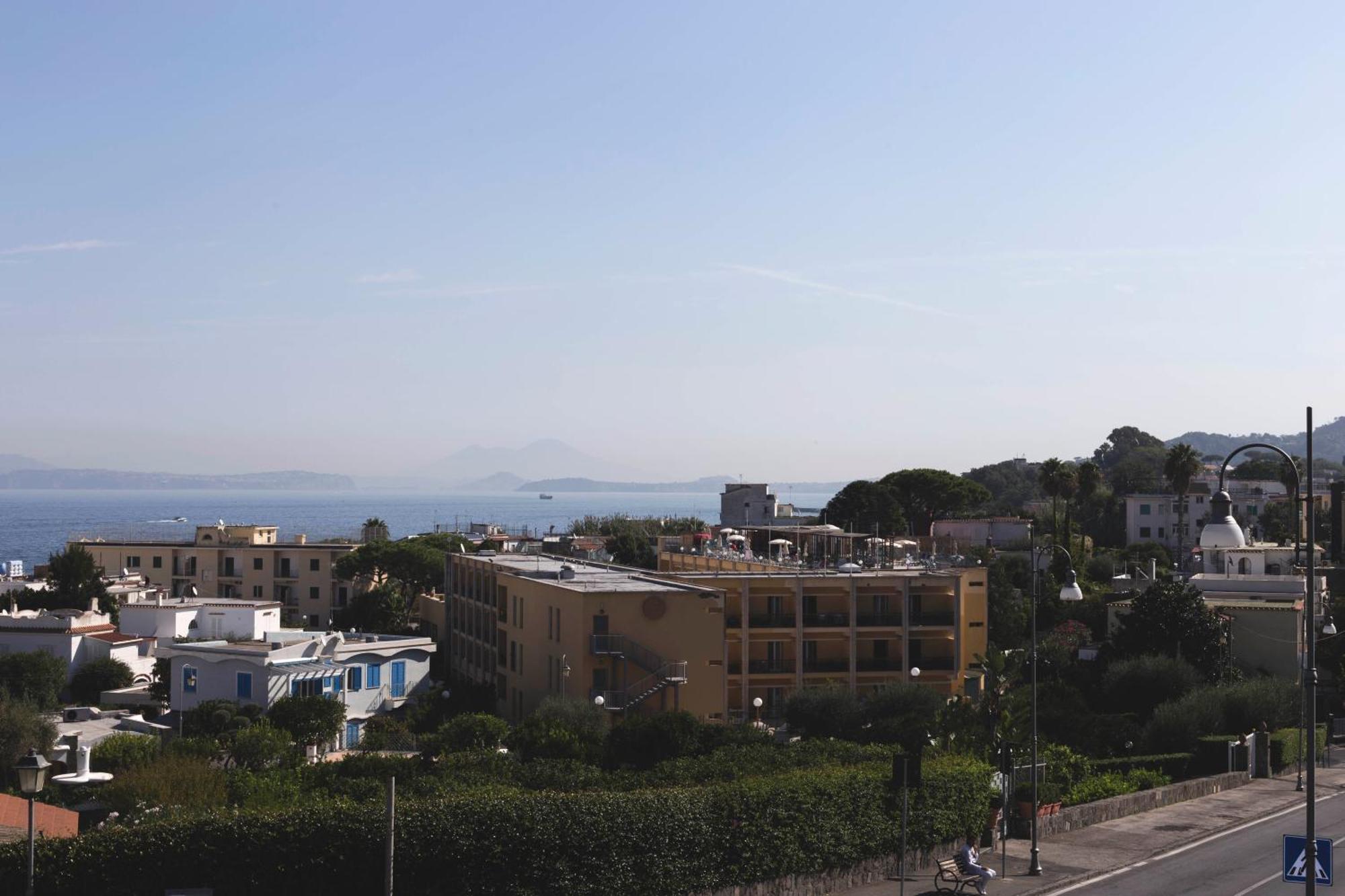Brecchembe - Holiday Home In The Center Of Lacco Ameno Lacco Ameno  Εξωτερικό φωτογραφία